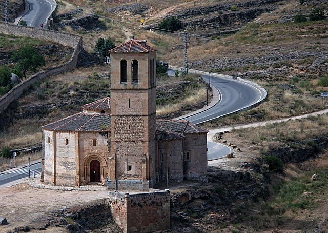 jdcama-iglesia-de-la-vera-cruz-6728221_640